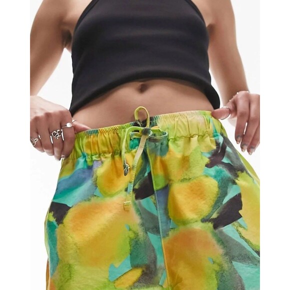 TOPSHOP Lemon Print Shorts Womens Med 8 10 Green Yellow Cotton Drawstring New 3" - Picture 6 of 11